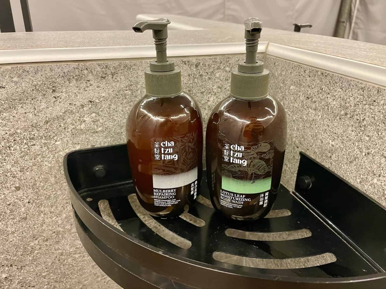 沐浴用品使用茶籽堂