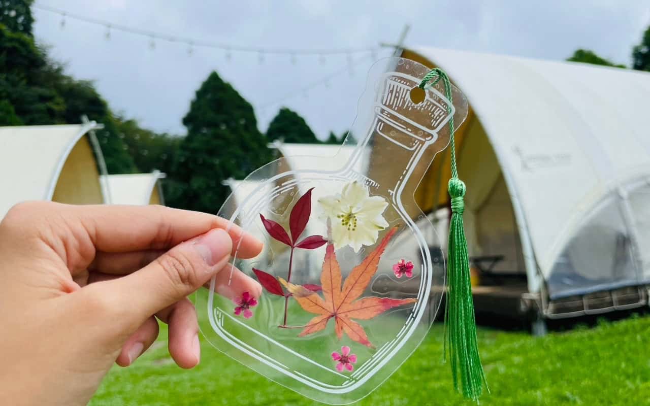 小木屋露營推薦|免搭帳也能享受山林自然,親子&銀髮友善,全家一起露營趣! 14 製作四季書籤